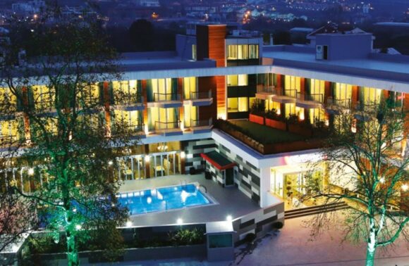 Lova Hotel & Spa Yalova 1 Gece 2 Kişi Kahvaltı Dahil Konaklama