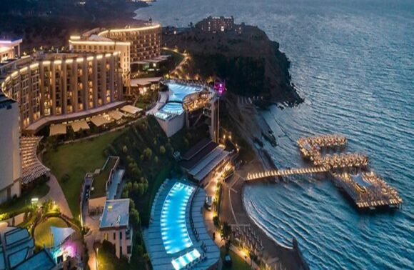 Kıbrıs Girne Elexus Hotel & Resort & Spa & Casino 3 Gece 2 Kişi Tam Pansiyon Plus Konaklama