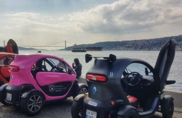 Twizy Renault Elektikli Araç ile 2 Kişi, 3 Saat İstanbul Boğaz Turu Deneyimi