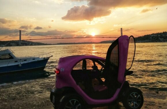 Twizy Renault Elektikli Araç ile 1 Kişi, 3 Saat İstanbul Boğaz Turu Deneyimi