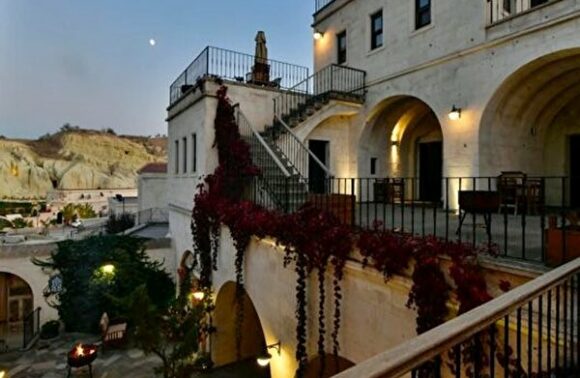 Cappadocia Estates Hotel 1 Gece 2 Kişi Oda Kahvaltı Konaklama